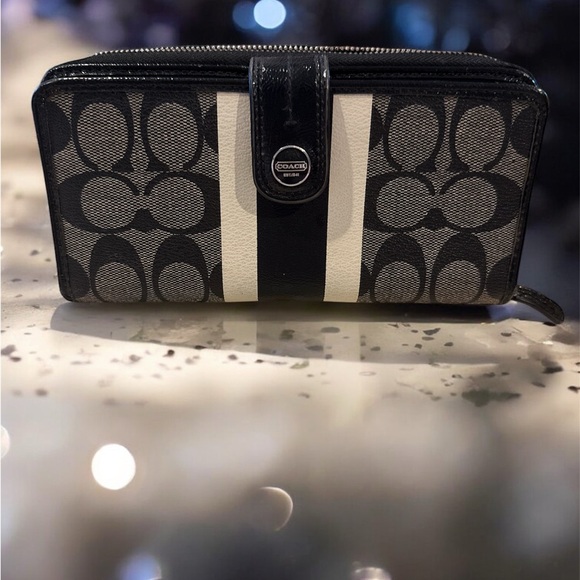 Coach Handbags - Coach Signature Wallet  EUC leather/patent leather 
black/white,